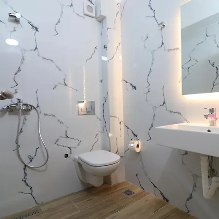 Tatzati 2 3* Sarande