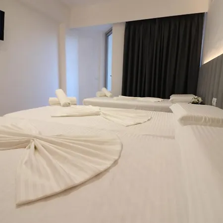 Tatzati 2 Hotel Sarandë